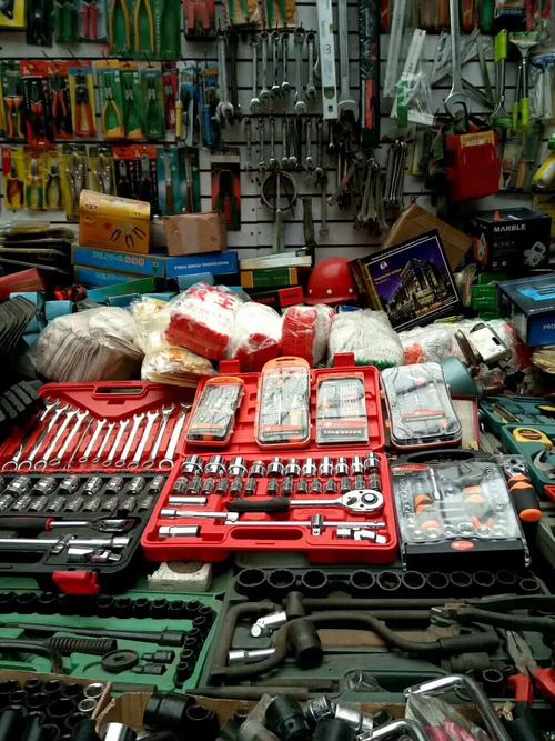 融合五金工具批發(fā)零售與燈具零售 一站式商業(yè)解決方案的優(yōu)勢與策略